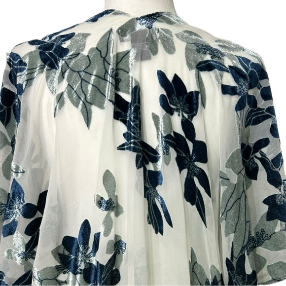 (NWOT) Marcus Adler Floral Open Front Cardigan Kimono Cover Up - Size One Size - Picture 4 of 8